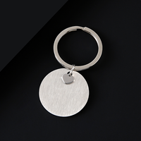 Porte-clés rond Ywyougang en acier inoxydable, mini-breloque cœur massif, personnalisable, gravable, cadeau vintage tendance