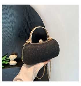 Borsa a tracolla a catena in <span class=keywords><strong>oro</strong></span> <span class=keywords><strong>da</strong></span> donna 2025 alla moda borsa di lusso <span class=keywords><strong>da</strong></span> donna - Product Image 4
