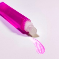 Venta al por mayor de tubos exprimidores de aceite labial de 20 ml personalice su logotipo aceite labial hidratante Libre de crueldad