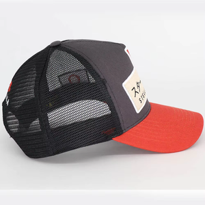 Gorra Trucker de Malla Estilo Japonés con Bloques de Color, Bordado de Parche Personalizado, Ajustable con Cierre a Presión - Product Image 3