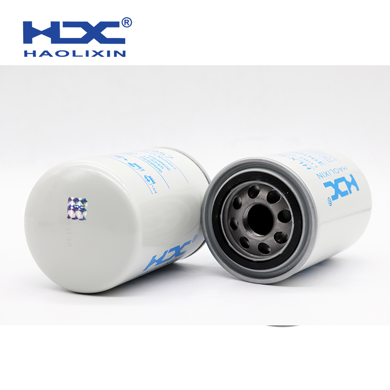 Oil Filter BT427 C-5703 P558616 P551017 LF3345 73185316