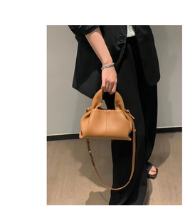 Nuova <span class=keywords><strong>Borsa</strong></span> di Lusso 2025 in Vera Pelle da <span class=keywords><strong>Donna</strong></span> Pouch a Nuvola <span class=keywords><strong>Borsa</strong></span> Tote a Spalla da <span class=keywords><strong>Donna</strong></span> <span class=keywords><strong>Tracolla</strong></span> Retrò con LOGO - Product Image 6