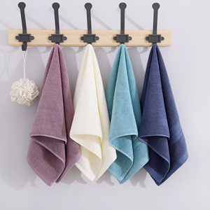 Bán Buôn 600gsm Khăn Bông Thiết Lập Tùy Chỉnh Màu Rắn Mềm Thấm Cao Cấp Khăn Sang Trọng Cho Người Lớn 70x140Cm - Product Image 5