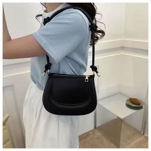 Wholesale Summer New Fashion Women's Graffiti <b>Canvas</b> Tote <b>Bag</b> <b>Large</b> Capacity Shopping <b>Bag</b> with Lovely Cloud Pendant - Product Image 5