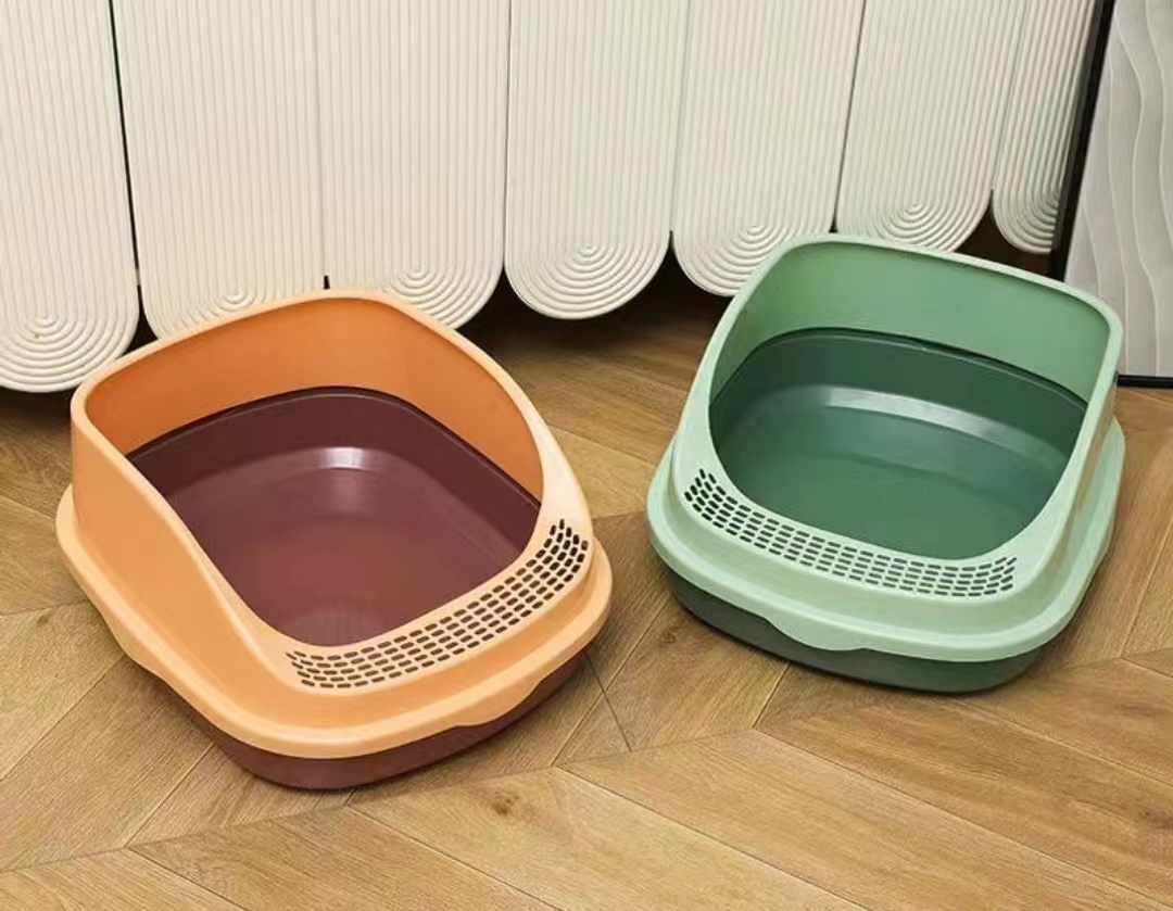 Amazon Hot Selling Multi Color Semi-Enclosed Detachable High Fence Spatter Proof Cat Litter Box For Pet Cat