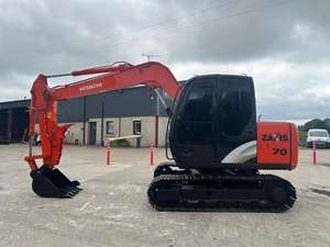 Miniexcavadora japonesa HITACHI ZX70 Zaxis 70 de 7 toneladas con motor Isuzu Tipo móvil sobre orugas - Product Image 4