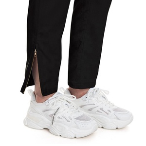 ชุดจ็อกเกอร์ผู้หญิงสไตล์สดใสปี 2024 เสื้อและกางเกง 2 ชิ้น ชุดยูนิฟอร์มแพทย์นวดแผนไทย พร้อมปักโลโก้ตามสั่ง ชุดแฟชั่นทันสมัย - Product Image 4