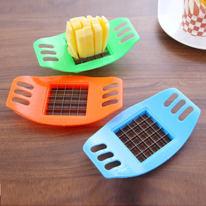 Gadgets de cuisine créatifs : trancheuse à pommes de terre, machine à frites, râpe à fruits et légumes, coupe-lanières, vente en gros. - Product Image 1