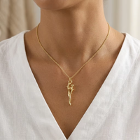 Collier pendentif en laiton fait main, couple enlacé, bijoux Art Déco, breloque minimalistes en forme de figures pour amoureux, mère et enfant