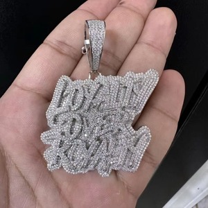 Colgante de Letra Personalizado de Plata 925 Bañada en Plata con Diamante VVS Color D, Colgante de Lujo con Incrustaciones, Compra al por Mayor OEM - Product Image 4