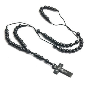 Chapelet catholique perles de pin naturel croix joueur perles chapelet collier hommes femmes <span class=keywords><strong>Christiani</strong></span> bijoux en gros cadeaux d'église de Pâques - Product Image 1