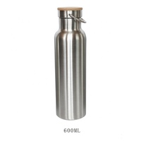 Bouteille d'eau de sport isolée à froid de 17 oz, bouteille d'eau en plastique à presser