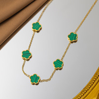Tendencias de moda Nueva versión coreana del collar de dama de la Pequeña Flor de la suerte, collar de joyería fresca diaria de trébol de cinco hojas