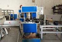 Ligne de production automatique d'encens en bambou / Machine d'extrusion d'encens Dhoop / Machine de fabrication de cônes d'encens en bambou Agarbatti