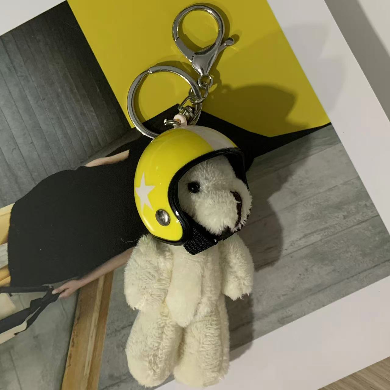 Yellow pentagram [Motorcycle White Bear]