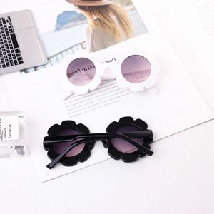 Lunettes de <span class=keywords><strong>soleil</strong></span> vintage en forme de <span class=keywords><strong>fleur</strong></span> pour enfants, protection UV rondes pour garçons et filles, adorables pour bébés, nouvelle collection - Product Image 5