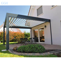 Pergola extérieure motorisée bioclimatique KAKADU avec télécommande, toit à lamelles en aluminium imperméable - Design écologique