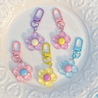 Gantungan Kunci Bunga Cantik Lima Kelopak Resin Ice Thin Flash, Aksesoris Tas Ringan, Penutup Earphone, Gaya Korea untuk Wanita