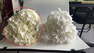 Q-1466 Vente en gros de fleurs artificielles d'hortensia bordeaux à grandes têtes, et de buissons d'hortensia bleus - Product Image 2