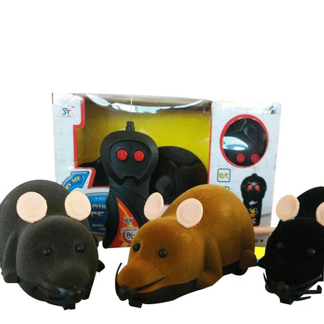 Realistic Wireless Electric Two-Way Plush Mouse Toy Remote Control Novelty & Gag for Pets with Plastic Material