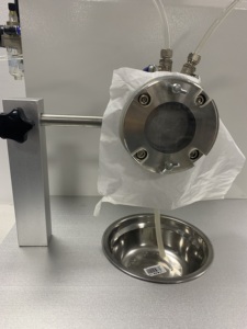 ISO22609ทดสอบความสามารถในการซึมผ่านของเลือดสังเคราะห์แบบไม่ทอ F1862 ASTM - Product Image 3