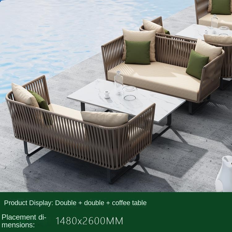 Sofá doble * 2 mesas de centro