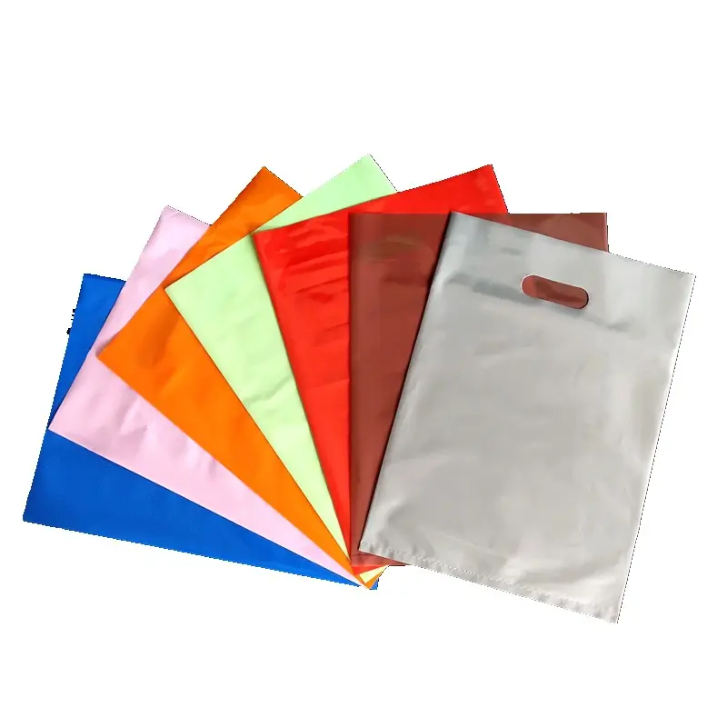 Sacs en plastique PE découpés à l'emporte-pièce à usage intensif imprimés sur mesure avec thermoscellage et gousset pour le commerce de détail et l'emballage