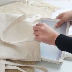 Sac en toile pliable OEM vierge, portable, écologique, durable, robuste, tendance, polyvalent, style simple, personnalisable et recyclable - Product Image 3