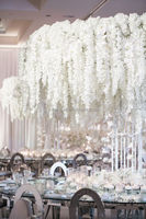 Grands centres de table à fleurs artificielles pour dîner de fête Rangées de fleurs de glycine tombantes blanches pour mariage