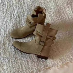 Bottes plates style coréen froncées à bout rond pour femme, confortables et tendance, modèle 2026 - Product Image 3