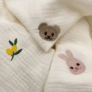 Tela bordada de muselina de algodón 100%, gasa doble con diseño de animal Conejo, oso, flor, blanco crudo