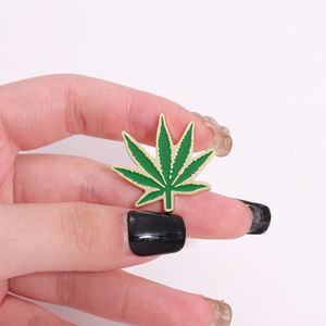 女性と男性のためのかわいい植物ブローチピングリーンリーフ金属バッジファッションバックパックアクセサリーギフト - Product Image 4