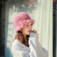 Topi Rajut Musim Dingin Grosir, Wol Hangat Pelindung Telinga, Model Nelayan Wanita, Gaya Manis Motif Bunga