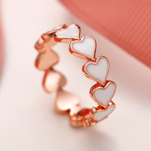 Elegante Anello a Cuore Rosa, Design Minimalista in Resina, Gioielli da Donna alla Moda, per Uso Quotidiano, Regalo di San Valentino, Chic - Product Image 1