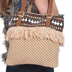 Sac fourre-tout en jute artisanal de style vintage décontracté, broderie, perles, nouveau design traditionnel indien au crochet, doublure en coton, fermeture éclair - Product Image 3