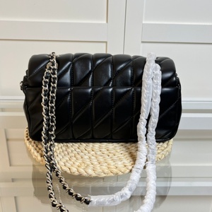 Bestseller <span class=keywords><strong>Borsa</strong></span> a Tracolla Trapuntata Tabbys 26, Marca Famosa di Alta Qualità, <span class=keywords><strong>Borsa</strong></span> a Catena da Donna Firmata - Product Image 3