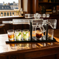 Ensemble de carafe à whisky en verre borosilicate en forme de fusil AR15, 4 verres à shot en forme de balle, support de présentation noir, design de lunette tactique, personnalisé