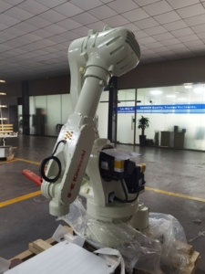 Bras de robot articulé industriel à six axes RS080N-B, robot de chargement/déchargement automatique de verre à grande vitesse, charge utile de 80 kg pour le verre - Product Image 2