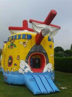 Bateau pirate géant gonflable Installations d'amusement multifonctionnelles, Galion pirate Multi activité, bateau pirate gonflable