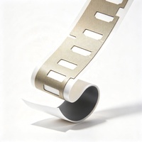 Mousse conductrice prédécoupée avec adhésif pour l'absorption des interférences électromagnétiques et l'isolation des vibrations dans les machines de construction lourdes