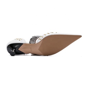 Sexy bout pointu <span class=keywords><strong>blanc</strong></span> vachette et texture de serpent boucle de ceinture chinois mary jane chaussures pour femmes - Product Image 5