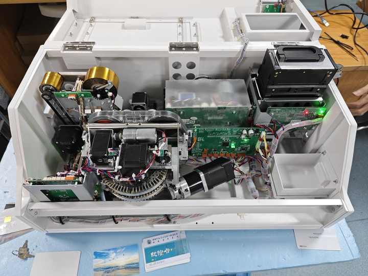 CR80 Emboss Indent Magstripe EMV Smartcard Issuance Machine