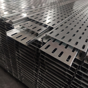 Bandeja para Cables Eléctricos de Hierro Galvanizado Perforado, Certificada por la CE, Tamaño Personalizado, para Gestión de Cables en Exteriores - Product Image 1