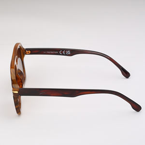 Gafas de Sol de plástico OEM para hombre recién llegadas con protección UV400 colores Pantone disponibles - Product Image 3