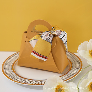 Venta al por mayor Ventas Directas dulces de <span class=keywords><strong>color</strong></span> sólido regalo de boda Boda cintas de cuero PU mini bolsas portátiles celebraciones festivas - Product Image 6
