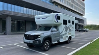 Camping-car hybride familial pour l'aventure dans le désert, camping-car électrique intelligent, camping-car de luxe 4x4 pour l'aventure