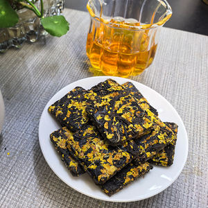 Luxiaoer Gâteau de thé noir chinois au Osmanthus doux, saveur florale agréable, mini gâteau de thé noir - Product Image 3