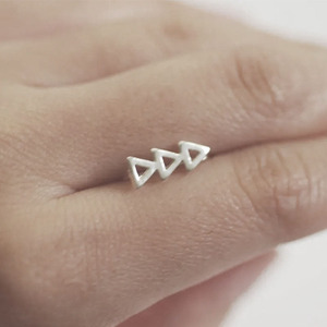 ต่างหูทรงเรขาคณิตสีทองคำขาว E2297 เครื่องประดับแฟชั่นคลาสสิกสำหรับทุกเพศ - Product Image 4