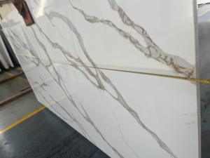 แผ่นหินควอตซ์ Calacatta Gold คุณภาพเยี่ยม หนา 20 มม. ขนาด 3200x1600 มม. สำหรับใช้ในครัว วัสดุควอตซ์สังเคราะห์ - Product Image 3
