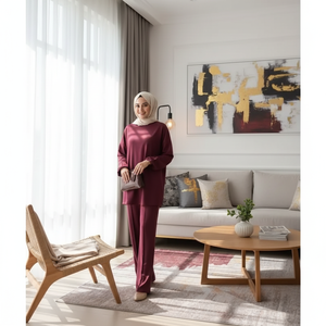 Conjunto de Dos Piezas Casual para Mujer Oysho, Manga Larga, Color Borgoña/Blanco, Pantalones Cortos de Satén con Detalle de Botones, Cintura Elástica, para Todas las Temporadas, MOQ 2 Piezas - Product Image 3